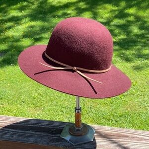 Burgundy Women's Felted Wool Hat